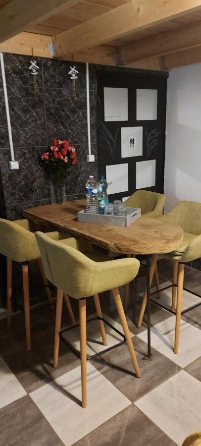 B&B Mirage Frecourt ภายนอก รูปภาพ