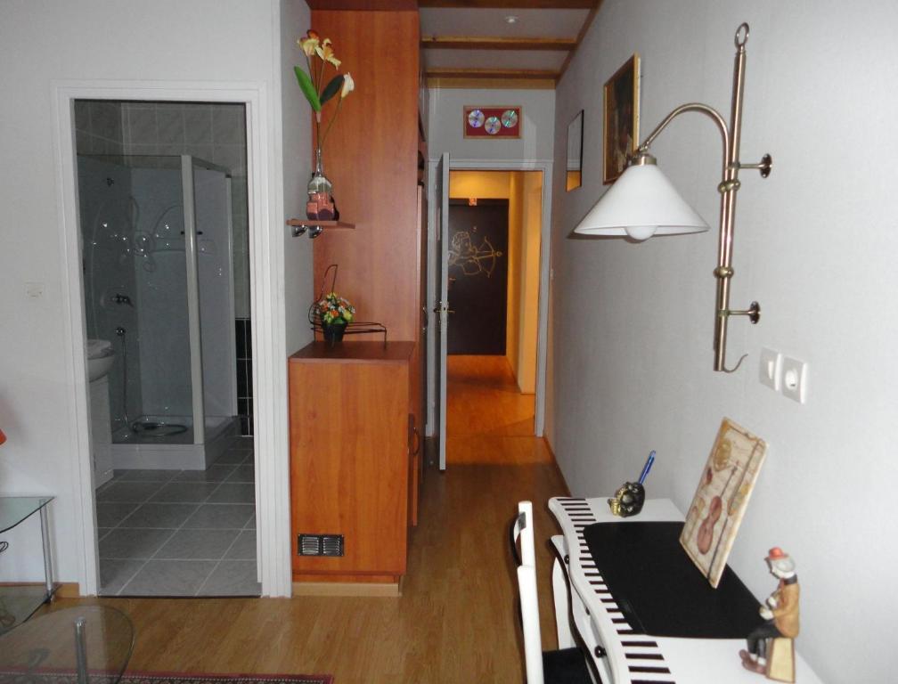 B&B Mirage Frecourt ห้อง รูปภาพ