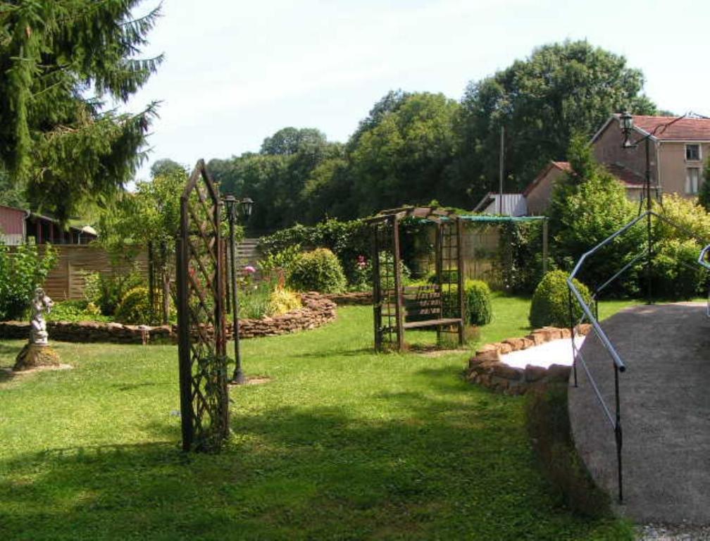 B&B Mirage Frecourt ภายนอก รูปภาพ